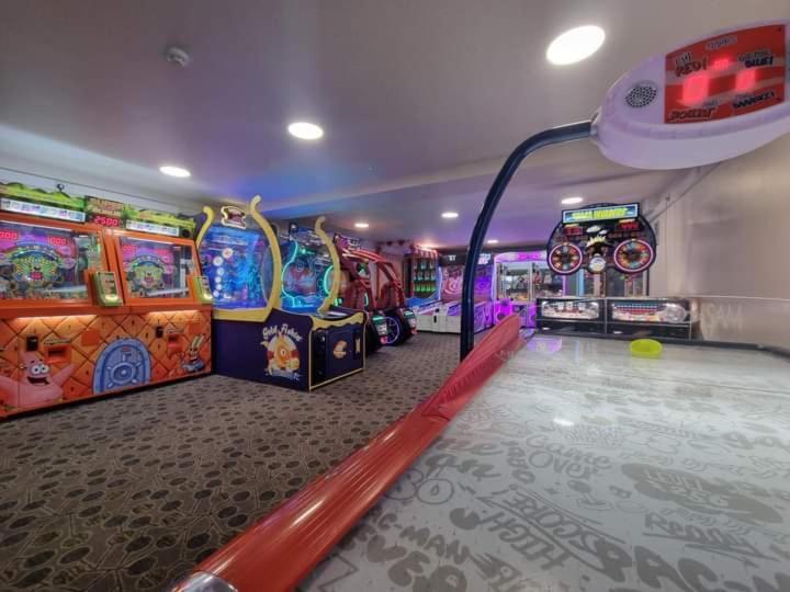 Hoburne Devon Bay Fresh Bright Holiday park Torquay
